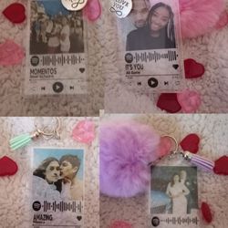 Spotify Interactive Photo Keychain