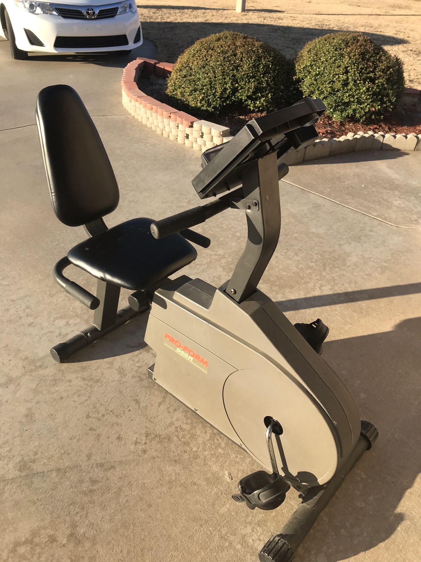 proform silent magnetic resistance bike