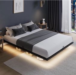 QUEEN 8” FLOATING BED FRAME WITH LED LIGHTS📣MATTRESS NOT INCLUDED 📣👇👇👇👇CROSSROADS 👇👇👇👇👇