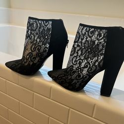 Lace Booties Size 9