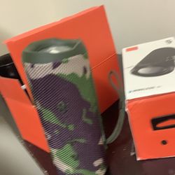 Flip 6 Speakers