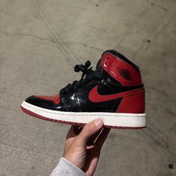 Jordan 1 Retro High OG Patent Bred GS Black Red