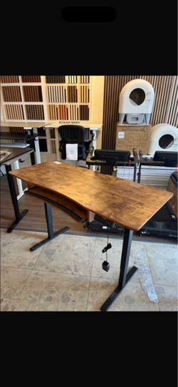 55” Brown Oak Electric Standing desk with keyboard tray ( i have a lot other desk sizes and colors 😃)