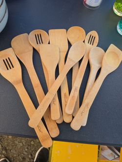 10 pampered chef wooden spoons