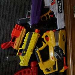6 Nerf Toy Guns
