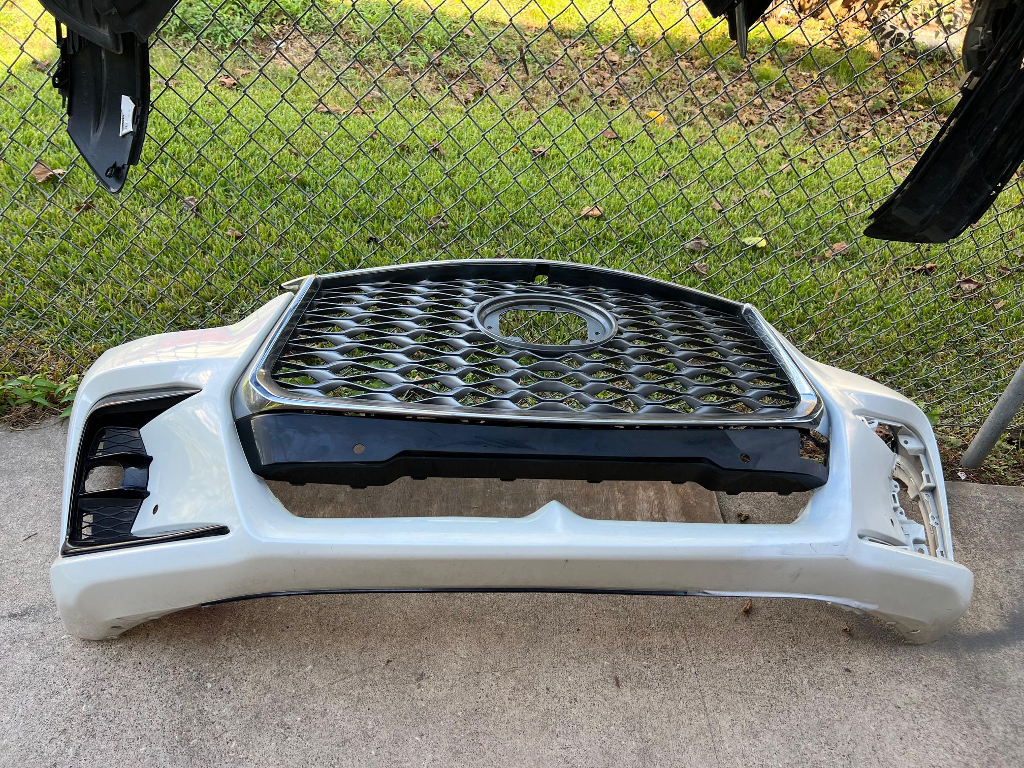 2022-2025 Infiniti QX55 Front Bumper And Grille  Original