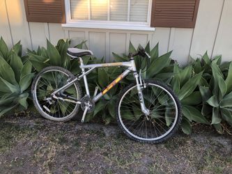 26 GT Backwoods aluminum mountain bike for Sale in Huntington Beach CA OfferUp