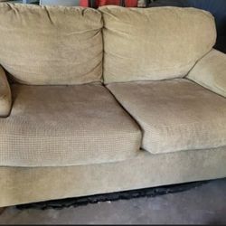 Loveseat 