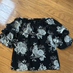 Like New MSK Black Floral Women's Top size M