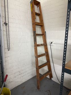 Wood ladder
