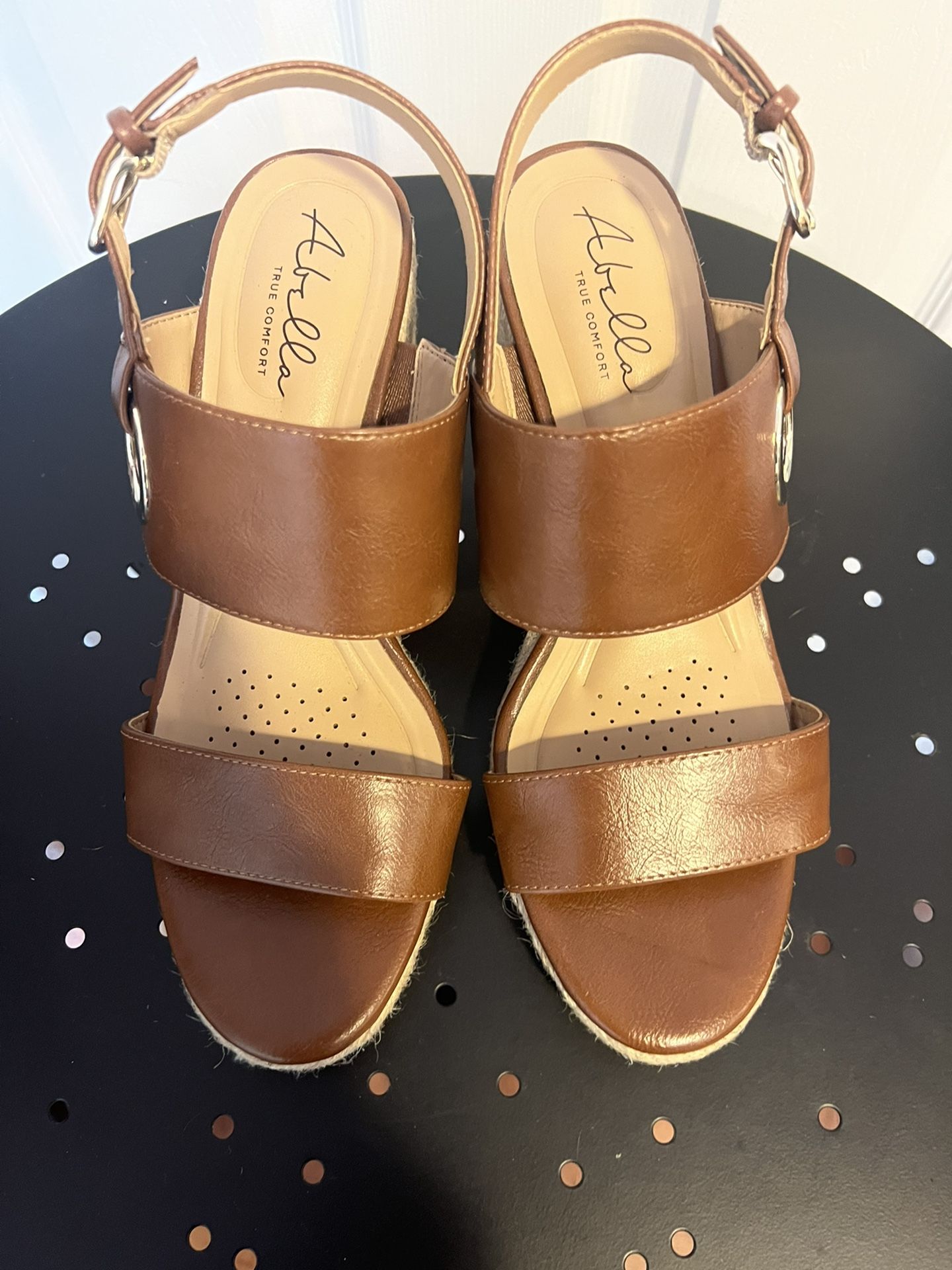 NEW NEVER WORN WEDGES CAMEL BROWN LEATHER 