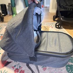 Uppa Baby Vista 2 bassinet - Gray