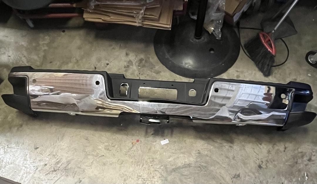 LA Zona Auto Parts 2015 to2019 Chevy Silverado 2500 Chrome Back Bumper Defensa Tracera Cromada