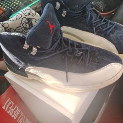 Men's shoes, used but in good condition