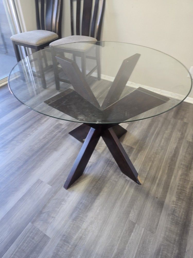 Dining Table and 2 chairs 