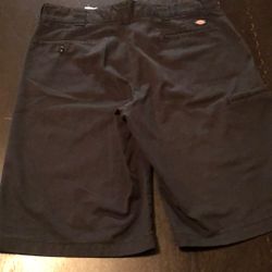 DICKIES shorts ….36 Size