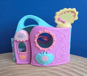 Littlest Pet Shop Get Better Center House Vet Playset