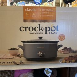 NEW IN BOX- 7 Quart Crock-pot Gray Color 