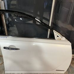 20/25 Nissan Altima Passenger Front Door