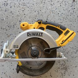 DeWalt 18V Cordless Circular Saw – Great Condition