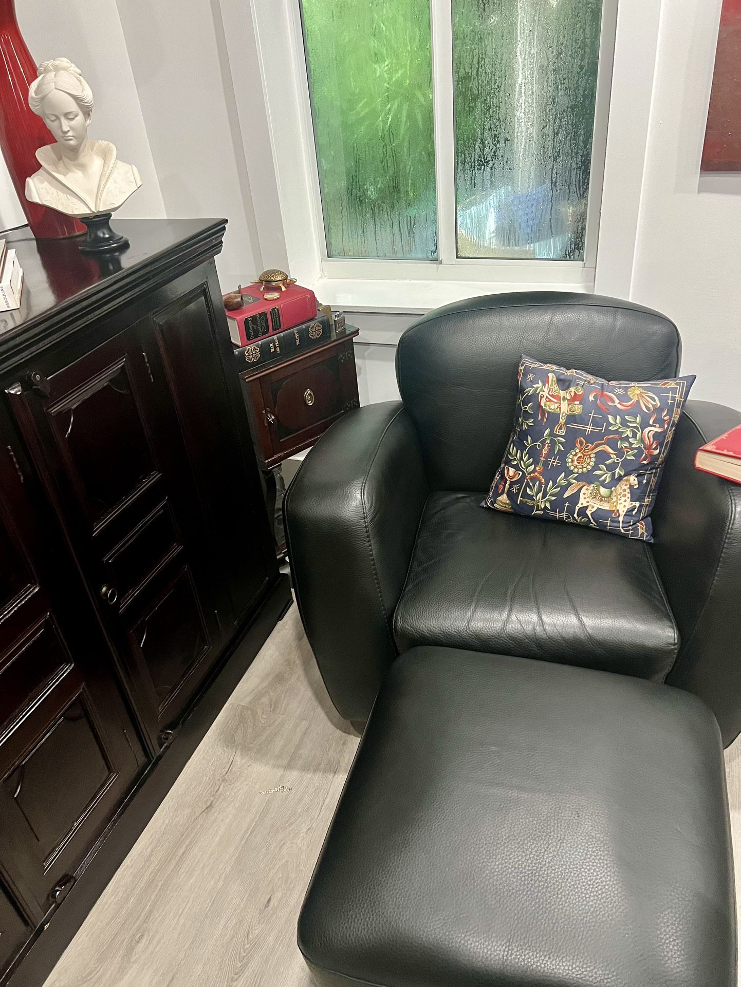 Black Lounge Chair and Ottoman  Roche-Bobois- Leather