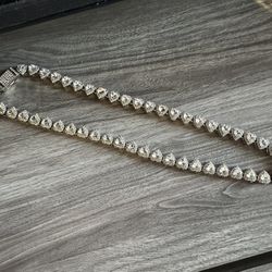 Women’s necklace