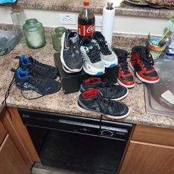 Boys Shoes Size 5 4 3