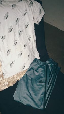 Adidas Set Kids XL 14/16 Fits XS as well