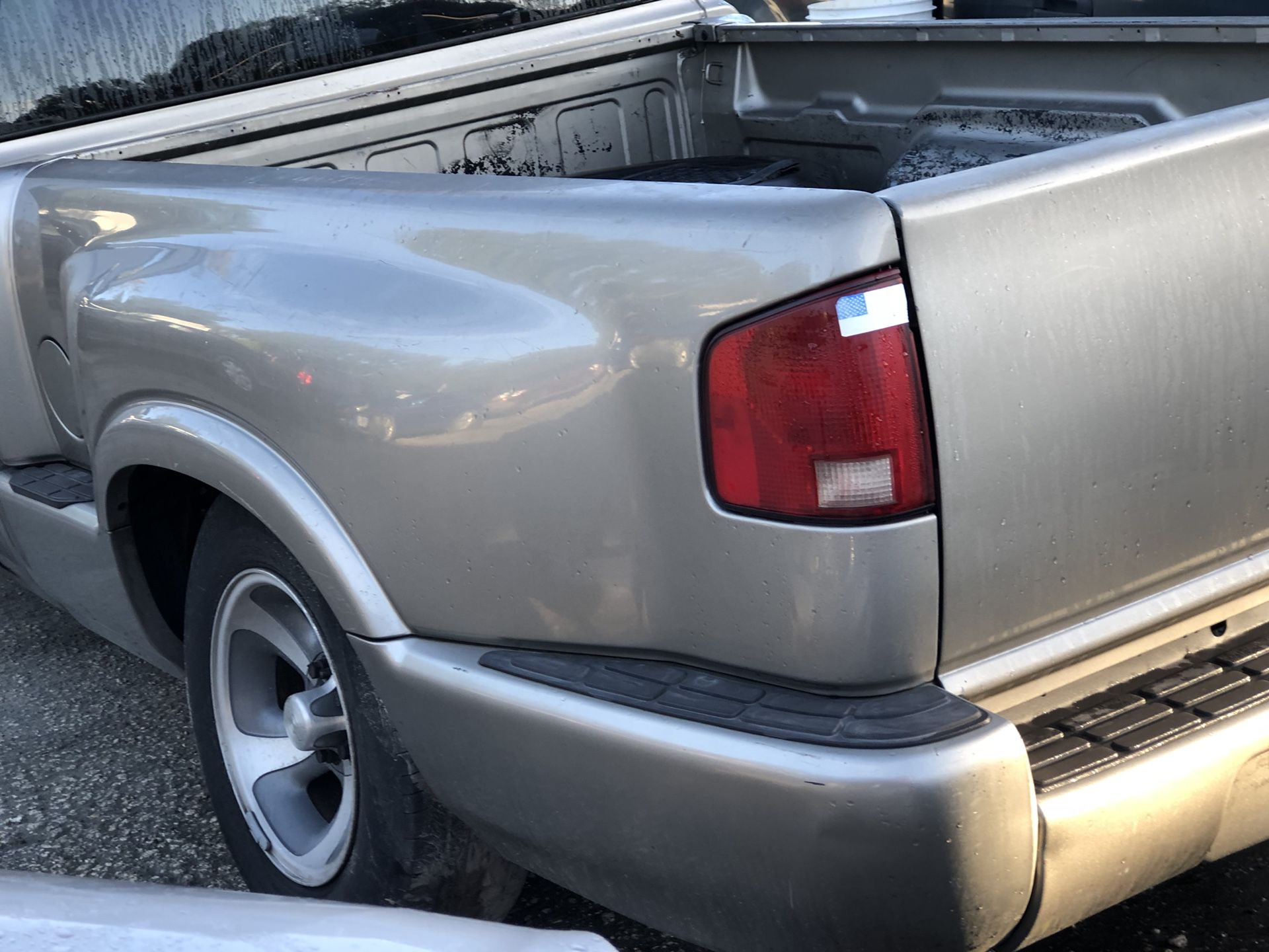 1998 chevy s truck / parts only