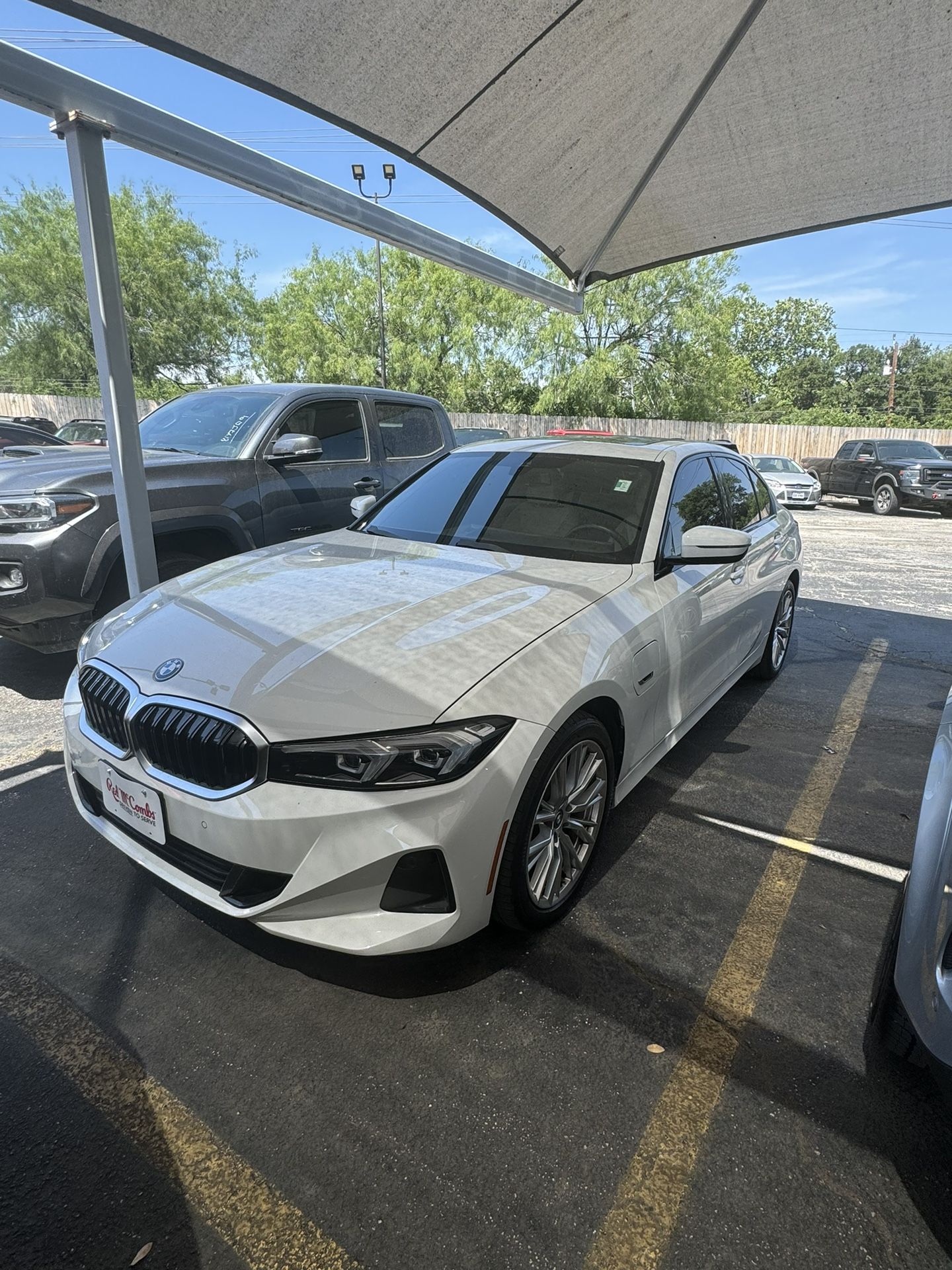 2023 BMW 330e