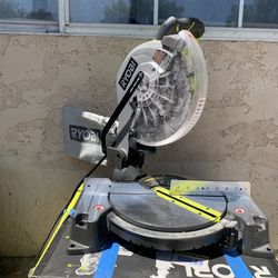 Ryobi 10 Inch Compound Miter Saw
