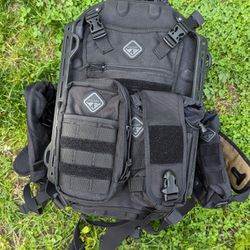 Hazard 4 PillBox W/ Rails, Silicone Anchor Points, Internal Bungie And Molle Pouches