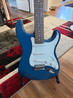 Cruiser Strat new condition with gig bag