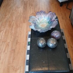Purple Glass Bowl N 3 Decorative  Balls