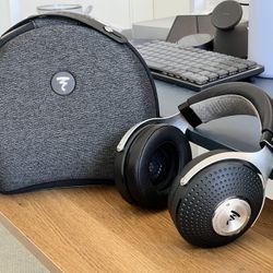 Focal Elagia With Dekoni Pads