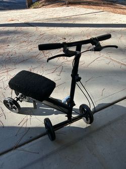 Knee Scooter with Sherpa Pad Cover