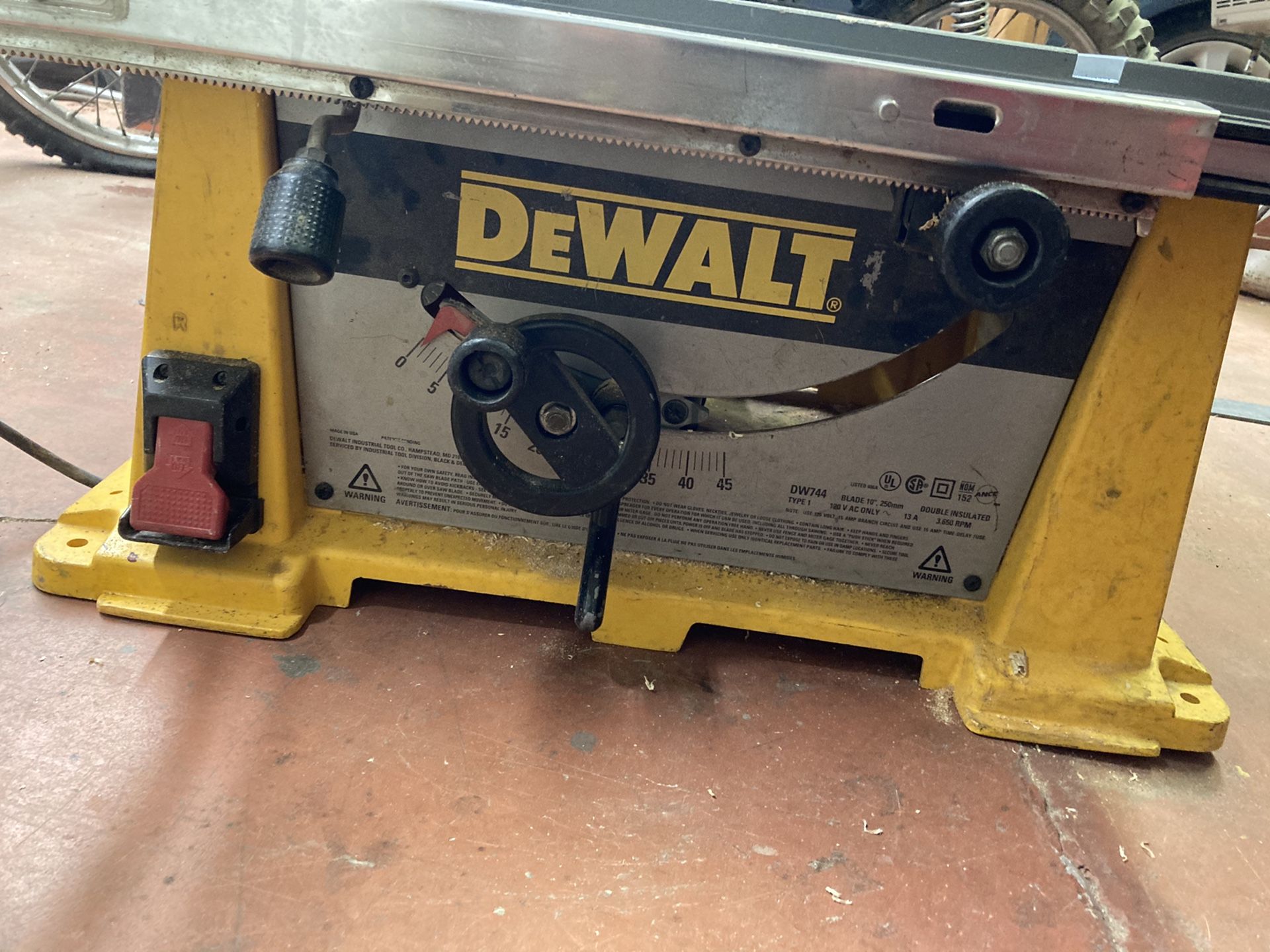 DeWalt DW744 table saw for Sale in Tucson, AZ OfferUp