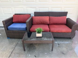 Garden sofa set $77 bench and table And chair cushions