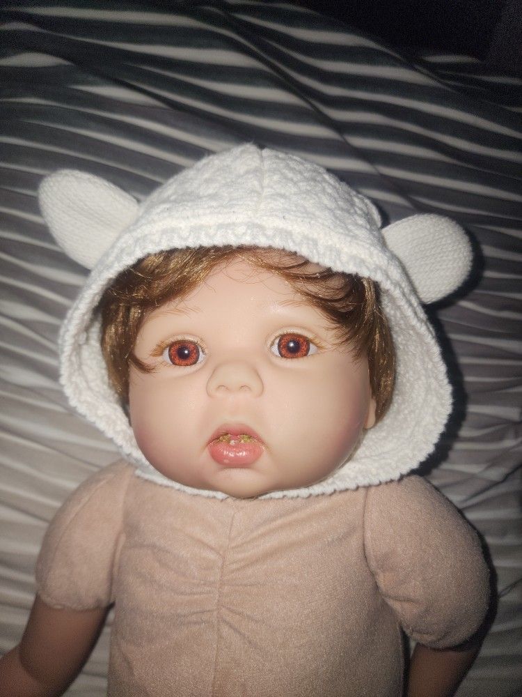 White Bonnet With Ears,Unisex , Size Is Like 6to 12months