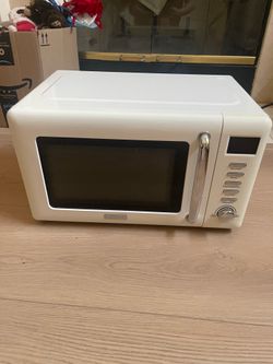 Haden Retro Ivory Microwave Oven HMC207TC-US, pick up in Temple city