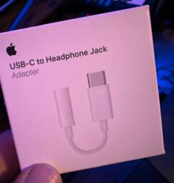 Apple USB-C to headphone jack adapter