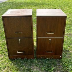 Filing Cabinet 🗄️ With Key 🔑 Both For $100