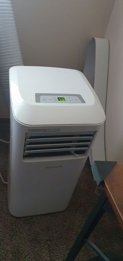 AC Frigidaire