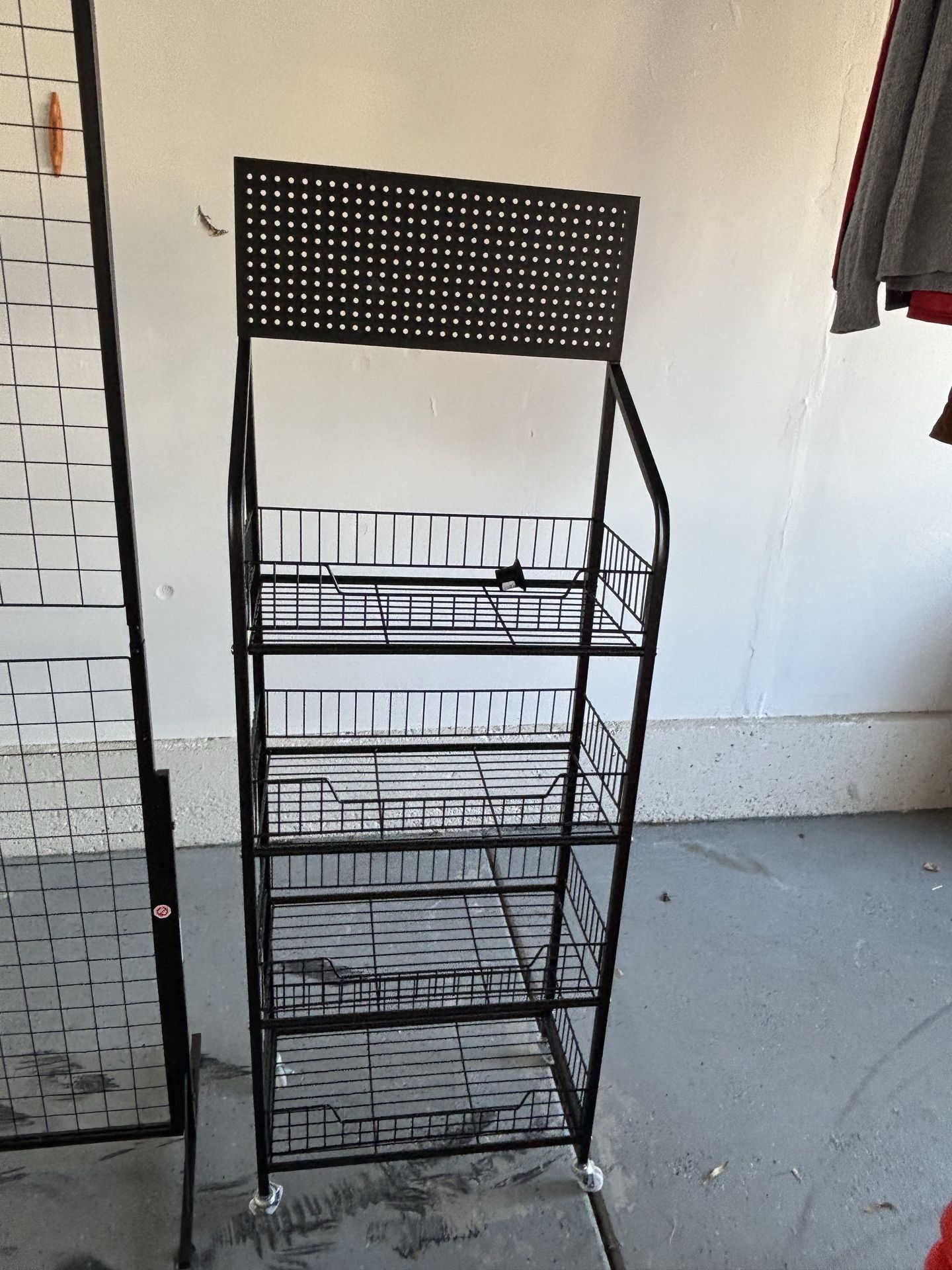 Gridwall panel(2) and market shelf