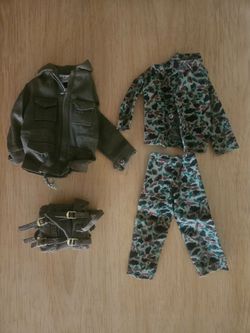 G.I Joe Outfits and Accessories Original