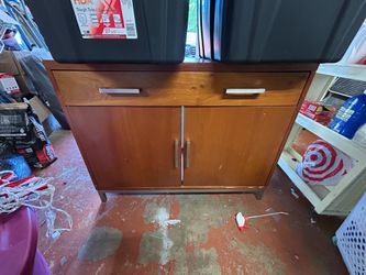 Free TV stand