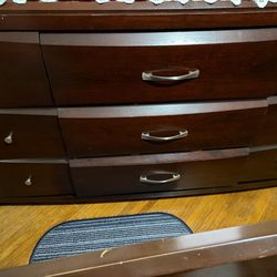 Raymond Flanigan dresser