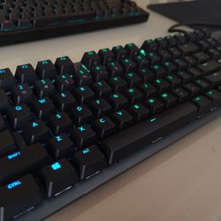Logitech 512 CARBON (Linear Switches)