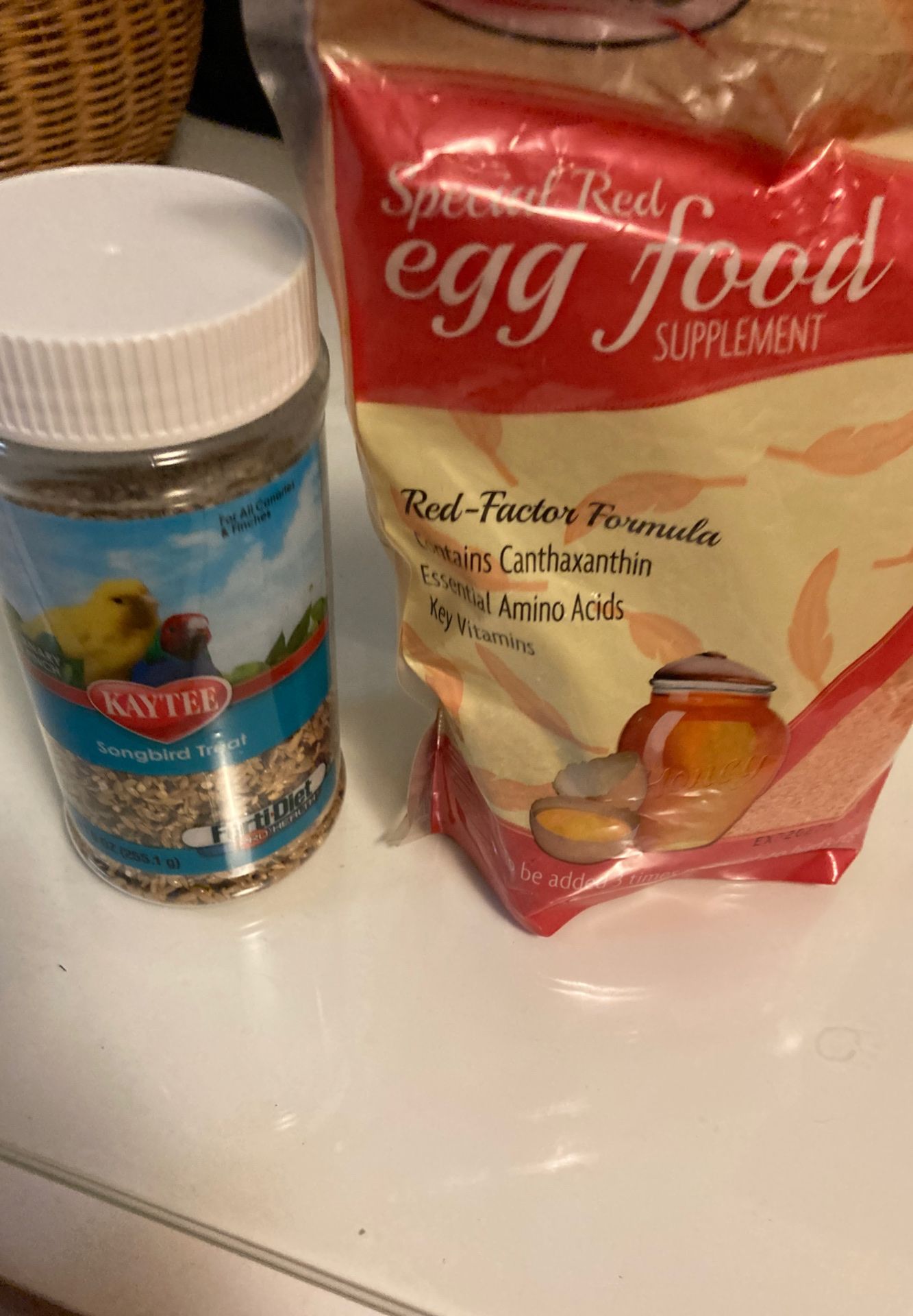 Canary feed supplements