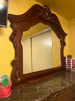Dresser mirror